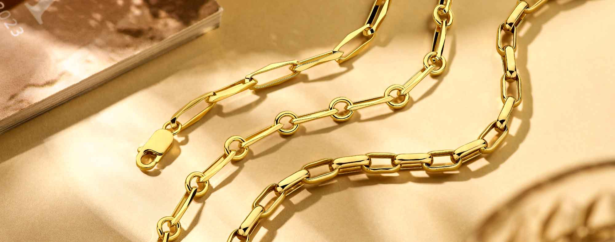 Gouden dames armbanden