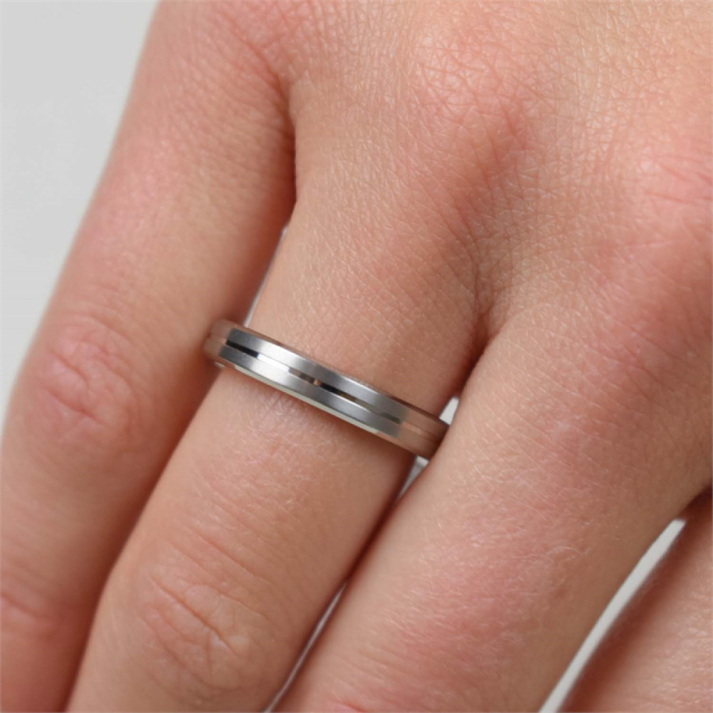 boccia-titanium-0148-01-zilverkleurige-ring-titanium-glanzend-en-mat-4-mm-breedte