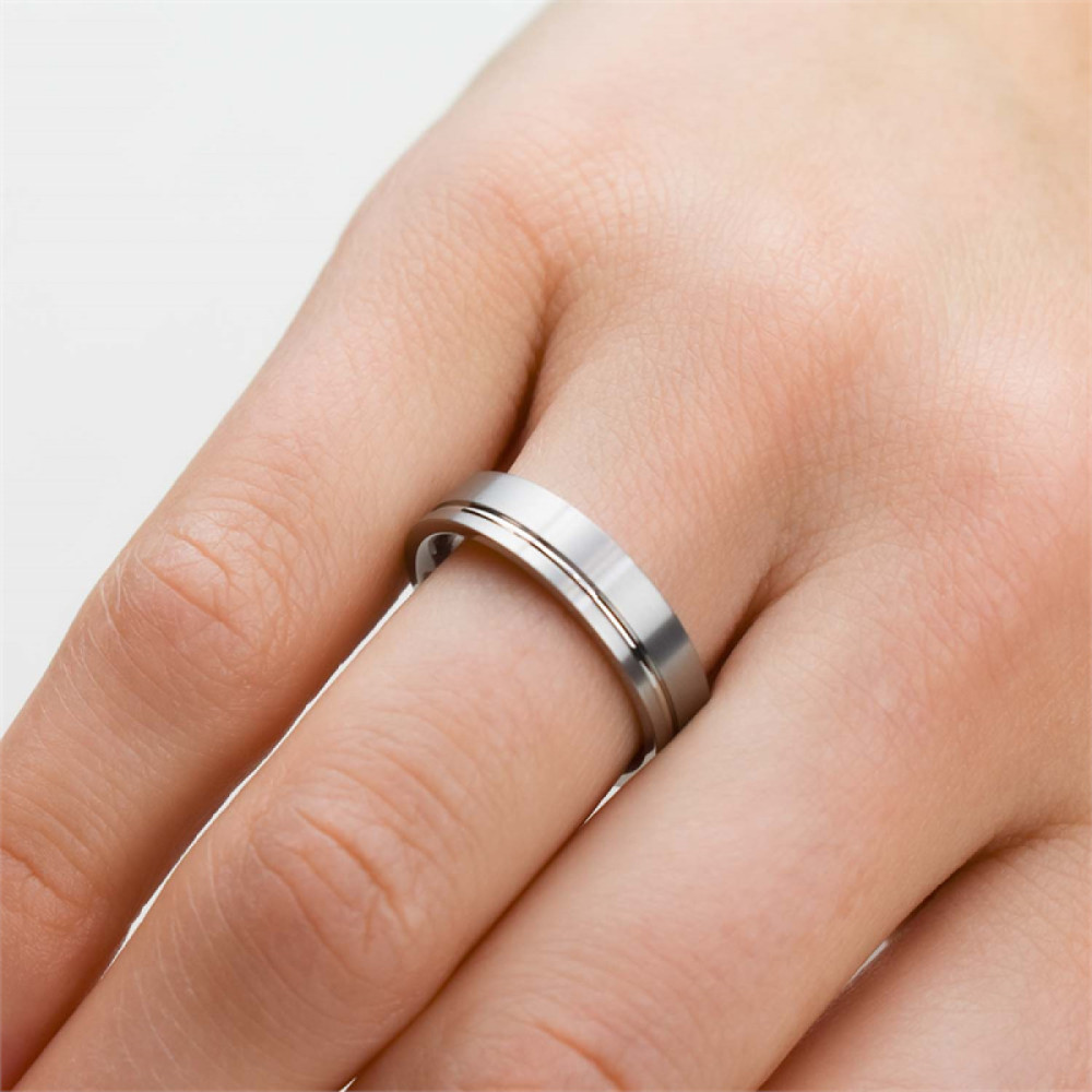 boccia-titanium-0149-01-zilverkleurige-matte-ring-van-5-mm-breed/variant/binnen-diameter-titanium