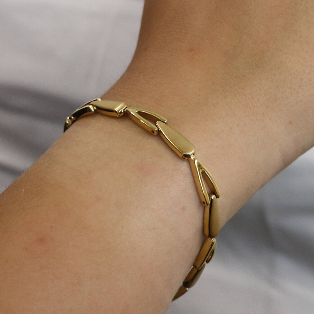 boccia-titanium-03033-03-goudkleurige-schakelarmband-met-elegante-fantasie-schakels
