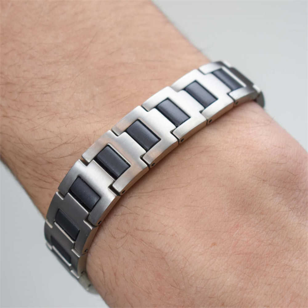 boccia-titanium-0334-01-herenarmband-met-zilverkleurige-en-zwarte-schakels-lengte-21-cm