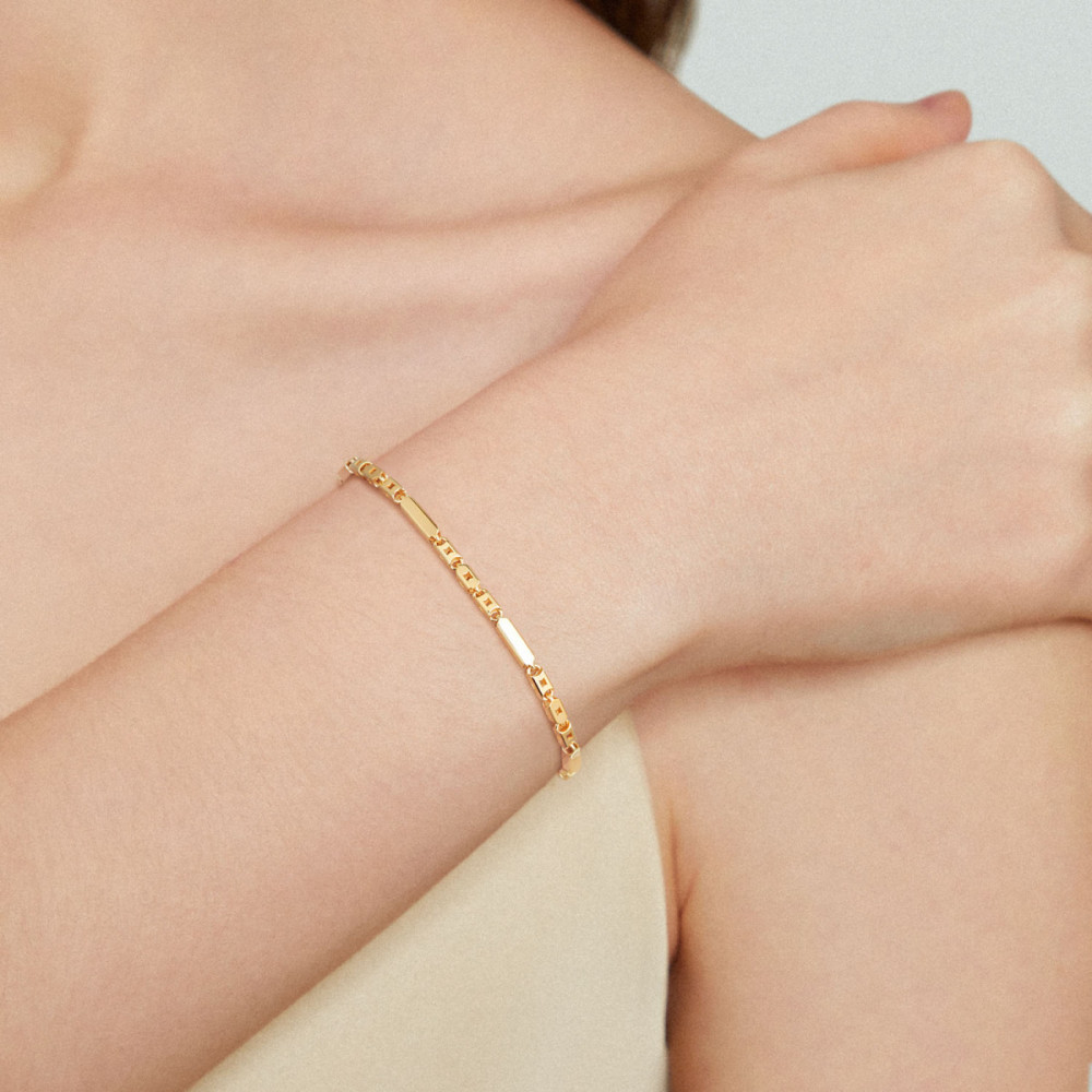 glow-104-8257-19-schakelarmband-rechthoekige-vierkante-schakels-glanzend-goudkleurig-3-mm-breedte-lengte-19-cm