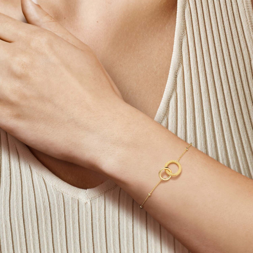 glow-104-8694-17-armband-met-hanger-gold-plated-ronde-cirkels-12-mm-breed-x-10-mm-hoog-lengte-15-17-cm