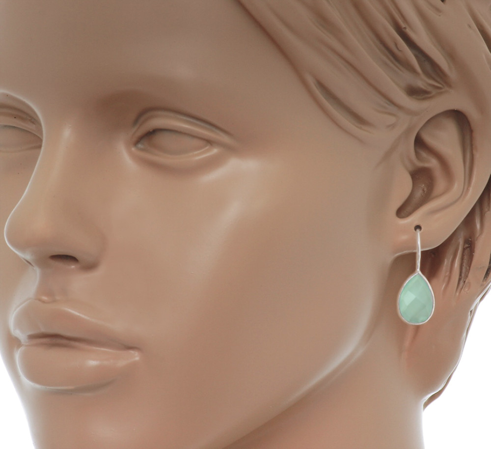 zilveren-druppelvormige-oorbellen-met-lichtblauwe-agaat-30-mm