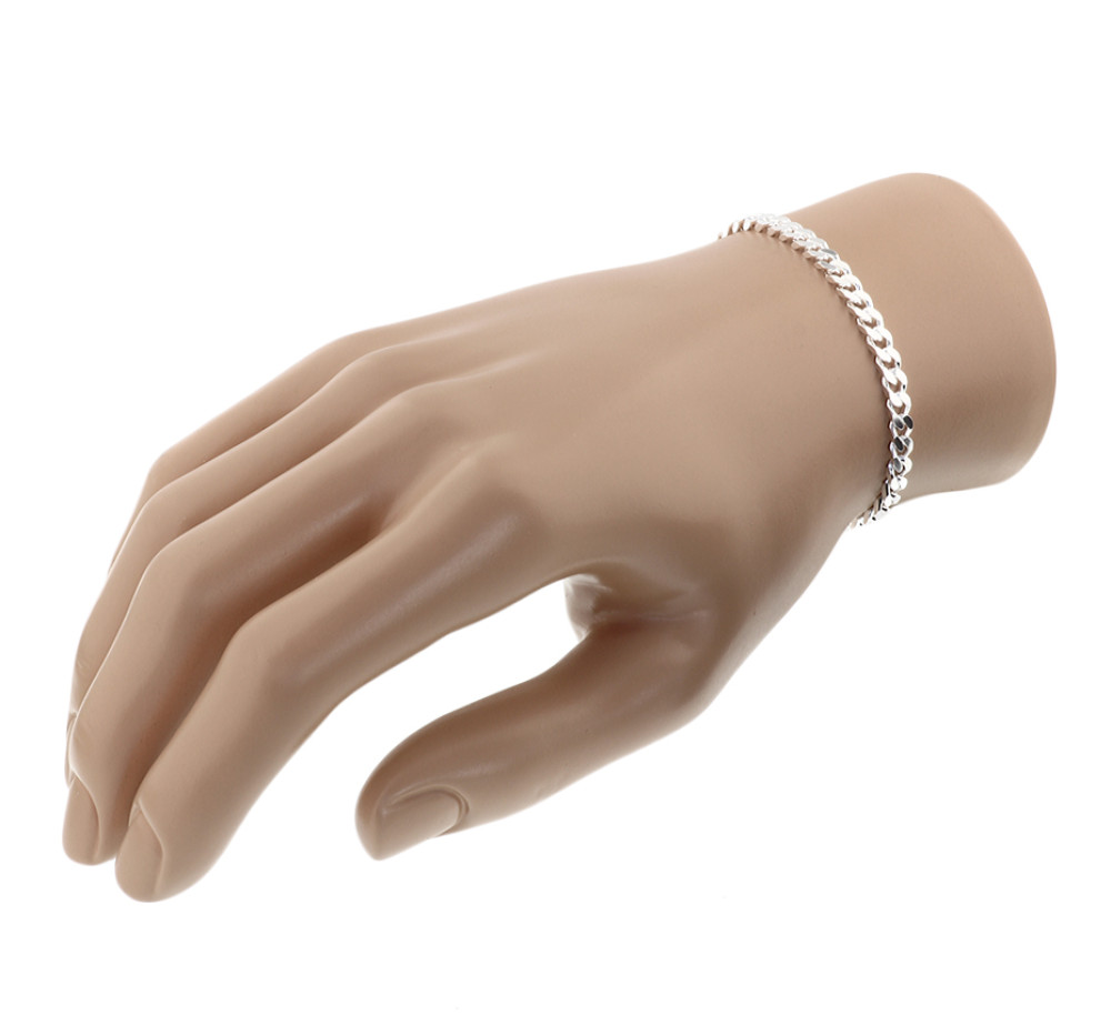 zilveren-gourmet-schakelarmband-met-tijdloze-uitstraling