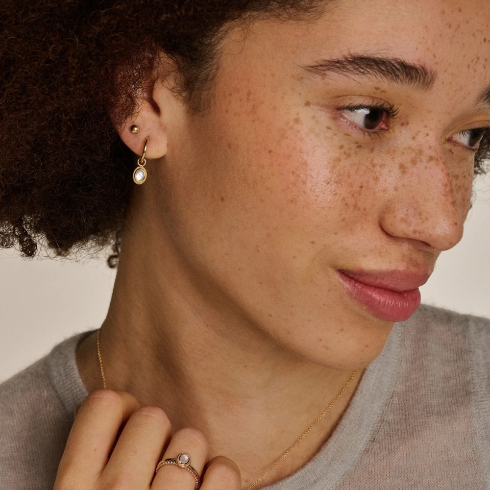 blush-1239ymq-ovale-ring-14-karaat-goud-wit-bergkristal-parelmoer-1-3-mm-breedte