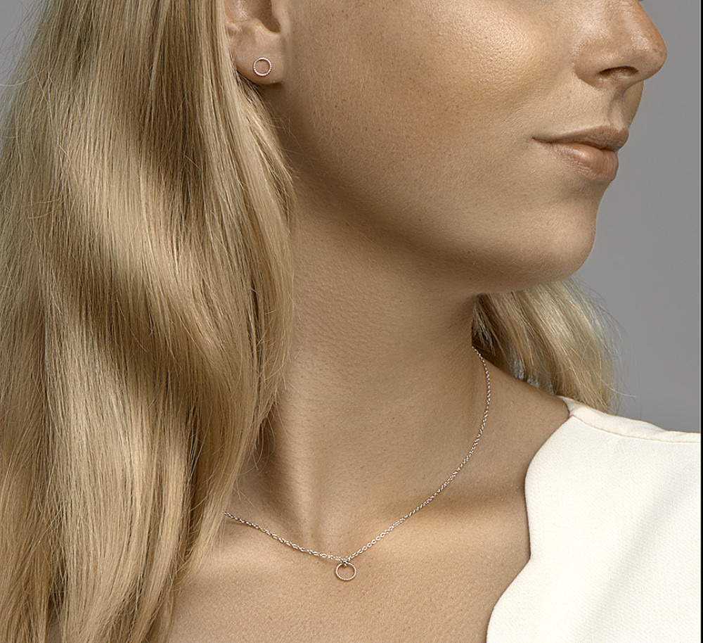 rond-0-5-mm-collier-met-hanger-gerhodineerd-zilver-lengte-verstelbaar-40-44-cm