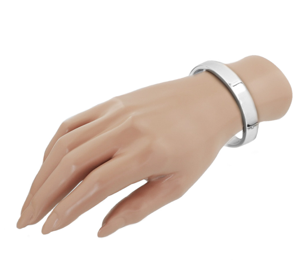 vlakke-zilveren-slavenarmband-met-glanzende-afwerking-10-mm-breed-diameter-60-mm