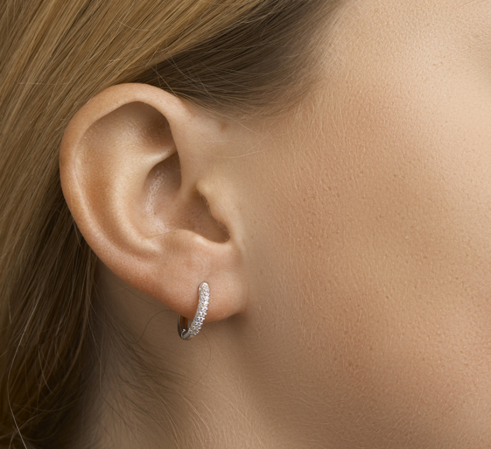 zilverkleurige-klapcreolen-met-zirkonia-2-5-mm-breedte