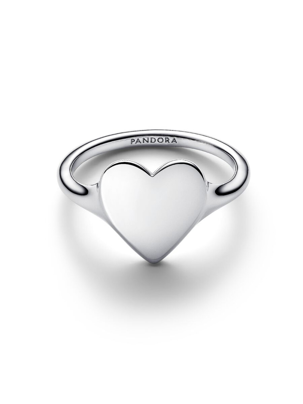pandora-moments-193988c00-zilveren-zegelring-met-graveerbaar-hartje