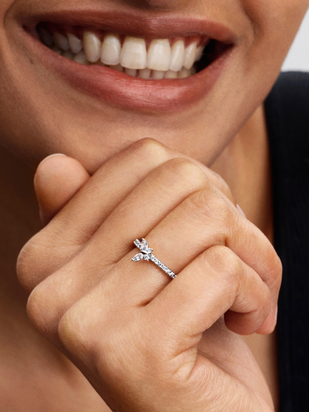 pandora-timeless-194269c03-vlinder-ring-van-zilver-en-transparante-zirkonia