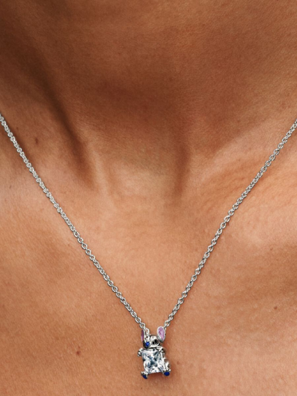 pandora-disney-393743c01-45-ketting-met-stitch-in-blauwe-emaille-en-zirkonia-lengte-45-cm