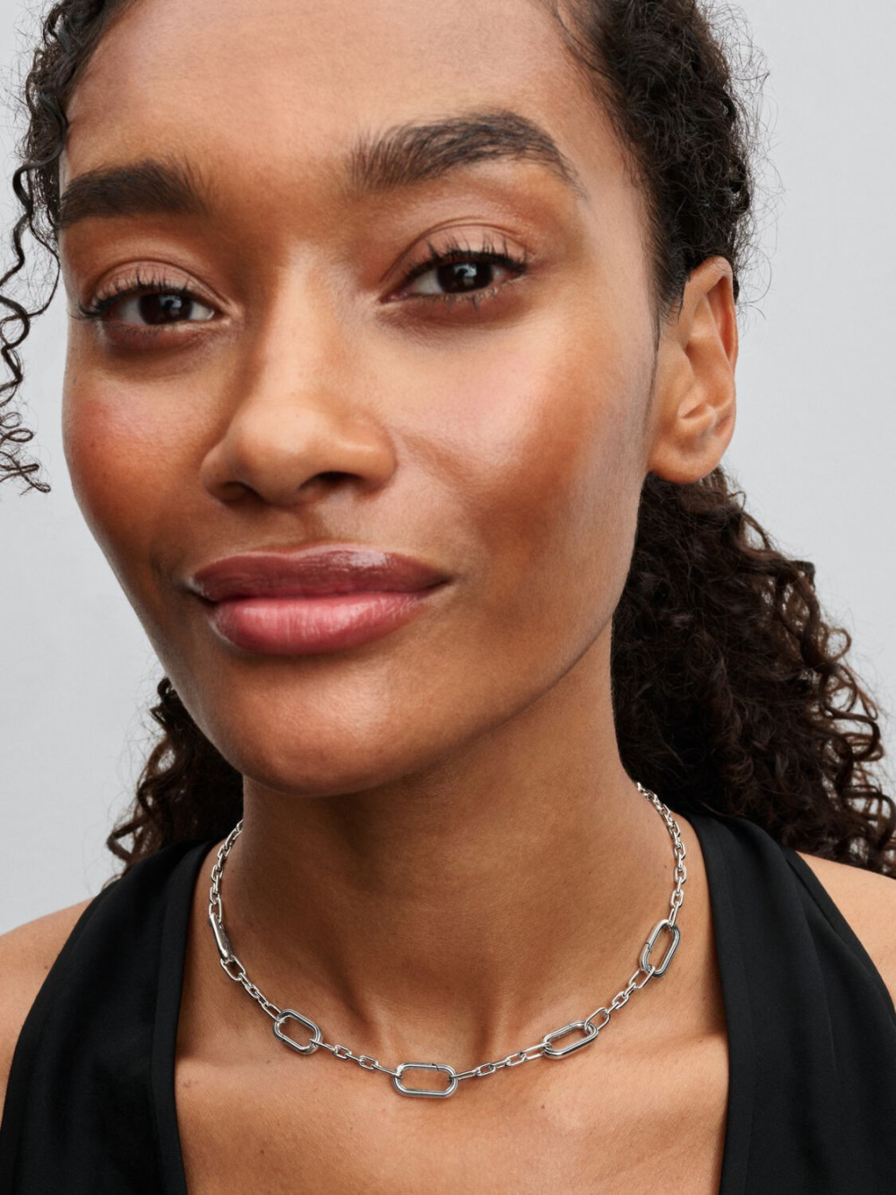 pandora-me-393861c00-45-ketting-van-zilver-met-paperclip-schakels-lengte-45-cm