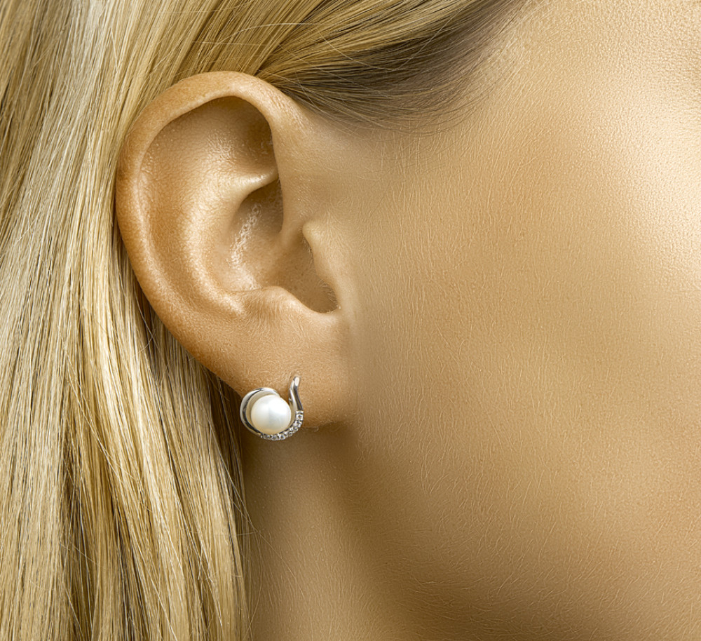 parel-oorknopjes-zilver-met-zirkonia