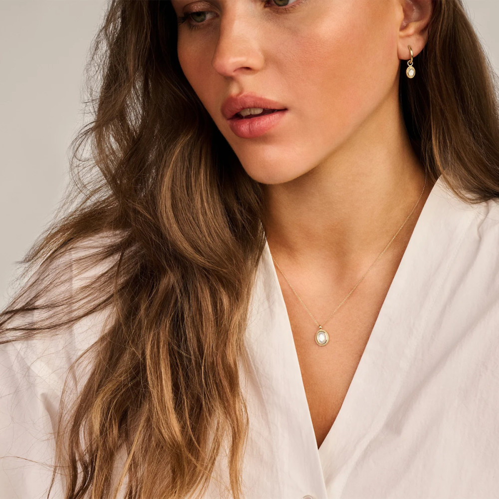 blush-3169ymq-ketting-goud-witte-ovale-hanger-bergkristal-parelmoer-9x11-mm-lengte-42-cm