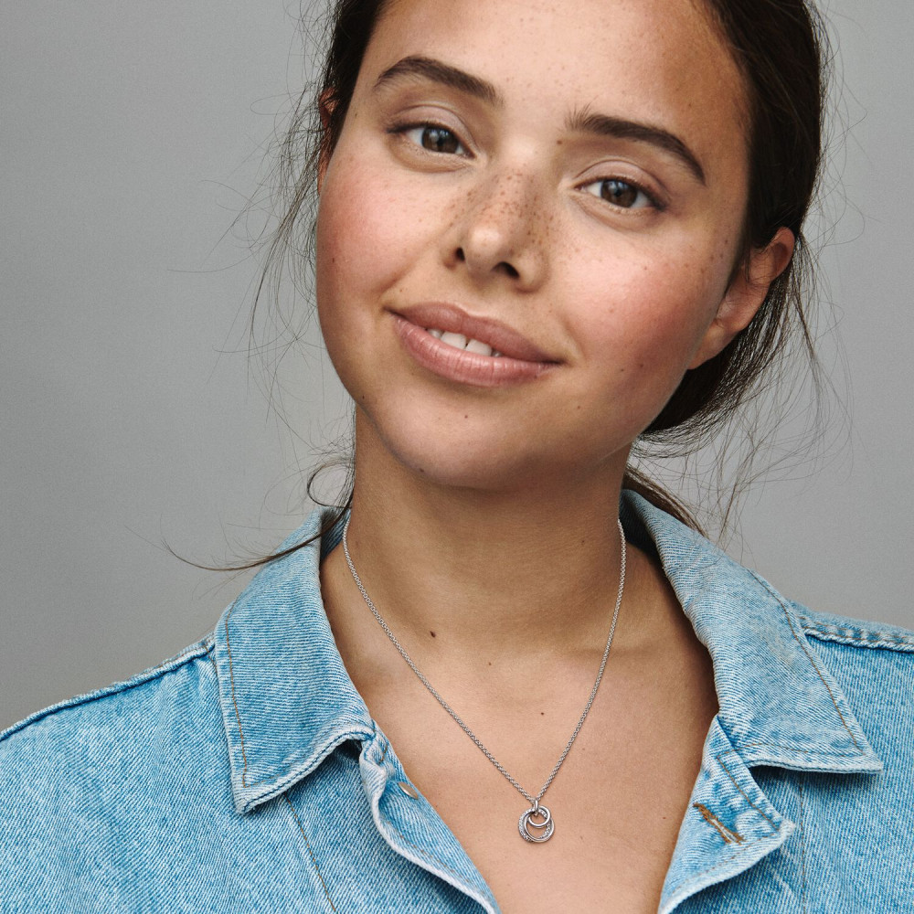 pandora-moments-391455c01-ronde-ketting-met-hanger-van-zilver-en-transparante-zirkonia-lengte-60-cm