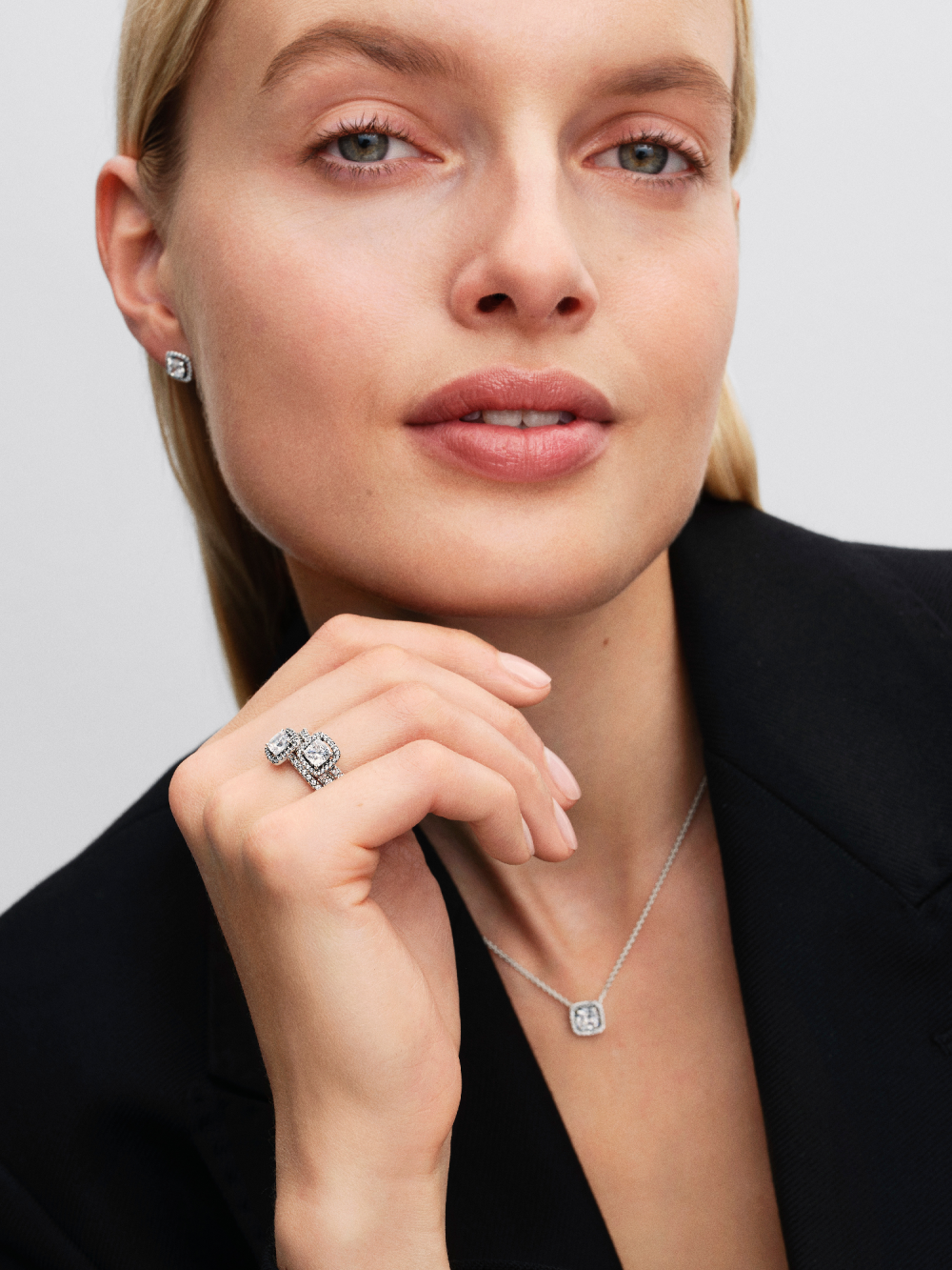 pandora-timeless-393560c02-45-vierkante-halo-ketting-van-zirkonia-en-zilver-lengte-45-cm