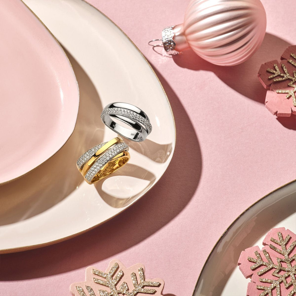 pave-crossover-ring-van-14-karaat-bicolor-goud-overlappend-ontwerp-met-0-57-crt-diamanten