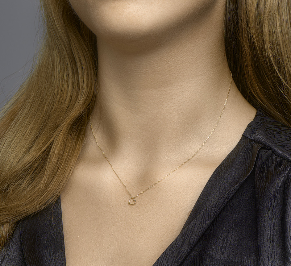 14-karaat-gouden-collier-met-open-hartje-van-6-5-x-7-5-mm-lengte-40-42-45-cm