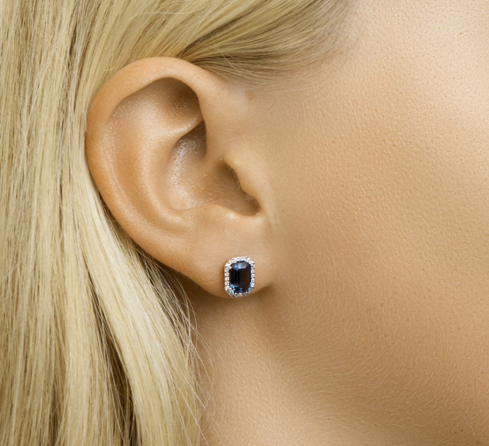 topaas-oorknopjes-witgoud-edelsteen