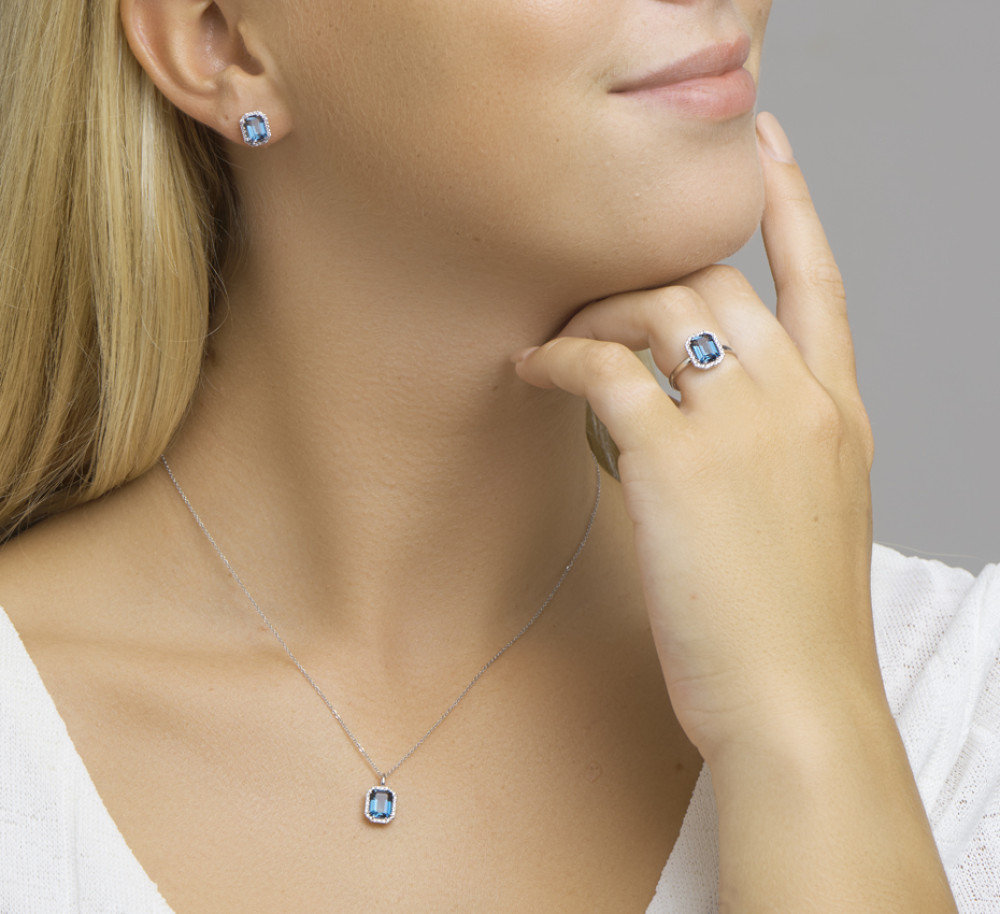 topaas-oorknopjes-witgoud-edelsteen