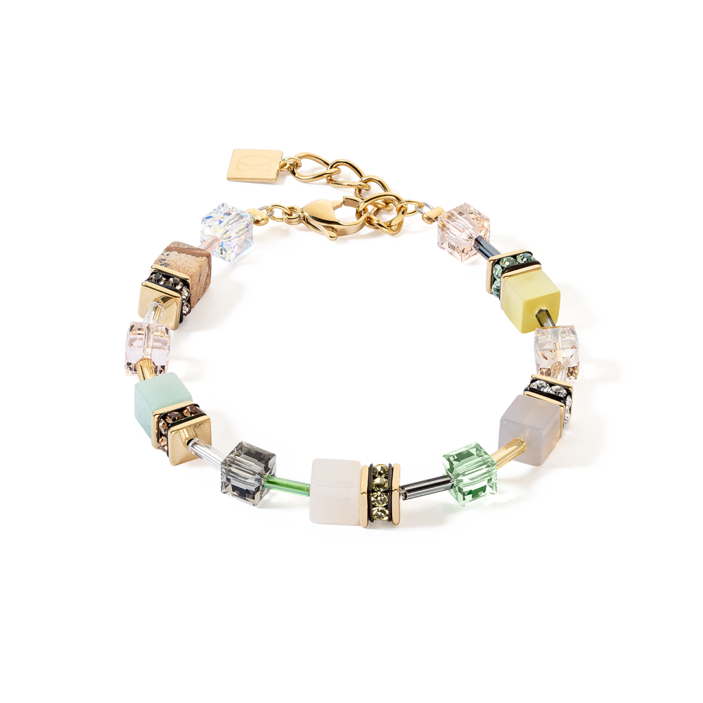 coeur-de-lion-4905-30-1576-geocube-goudkleurige-kralenarmband-met-kleurrijk-kubuspatroon