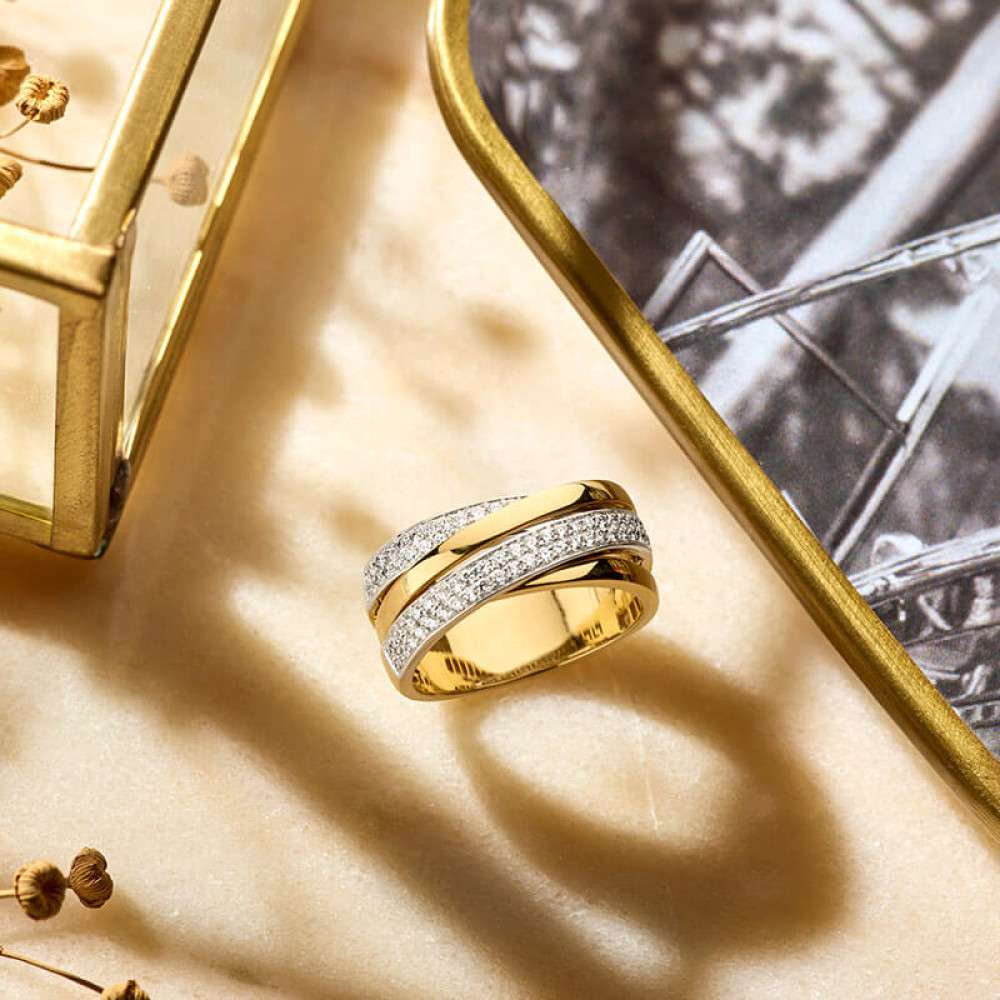 pave-crossover-ring-van-14-karaat-bicolor-goud-overlappend-ontwerp-met-0-57-crt-diamanten