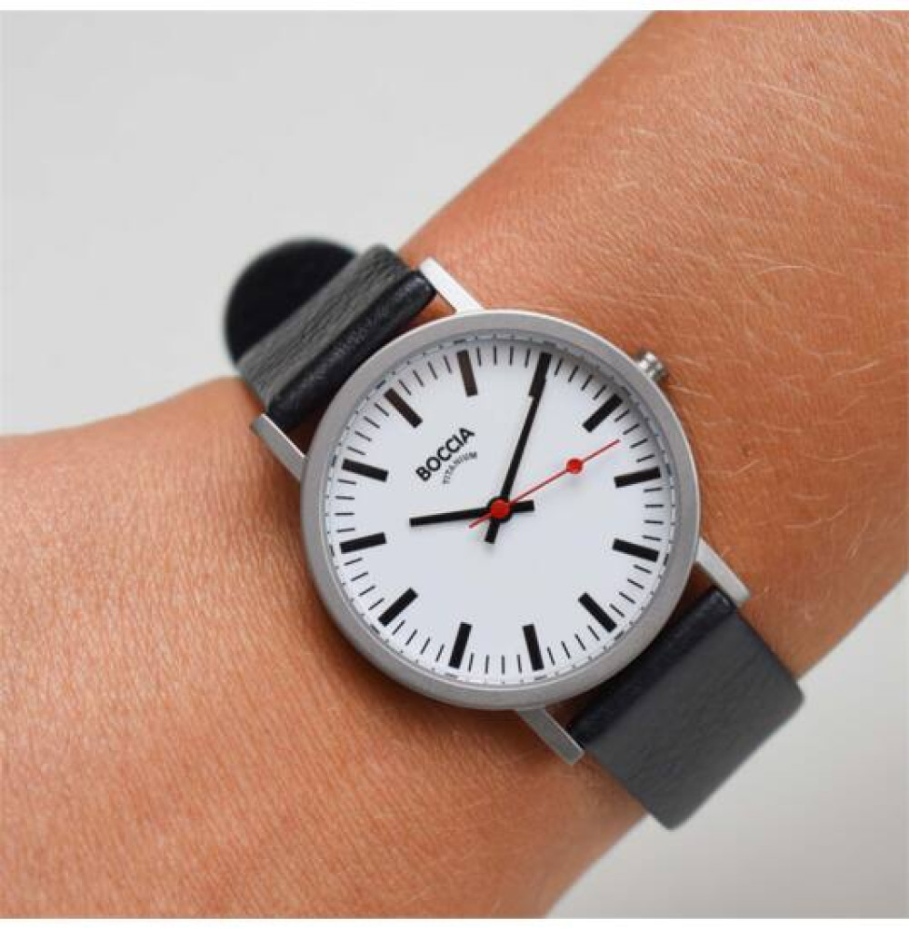 boccia-titanium-521-03-herenhorloge-met-zwarte-leren-band-en-zilverkleurige-kast