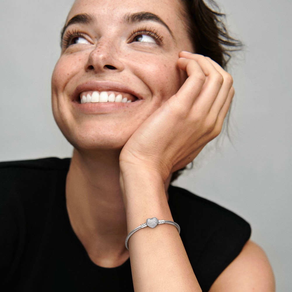 pandora-590727cz-moments-zilveren-slangenarmband-met-hartvormige-hanger-en-pave-zirkonia-s