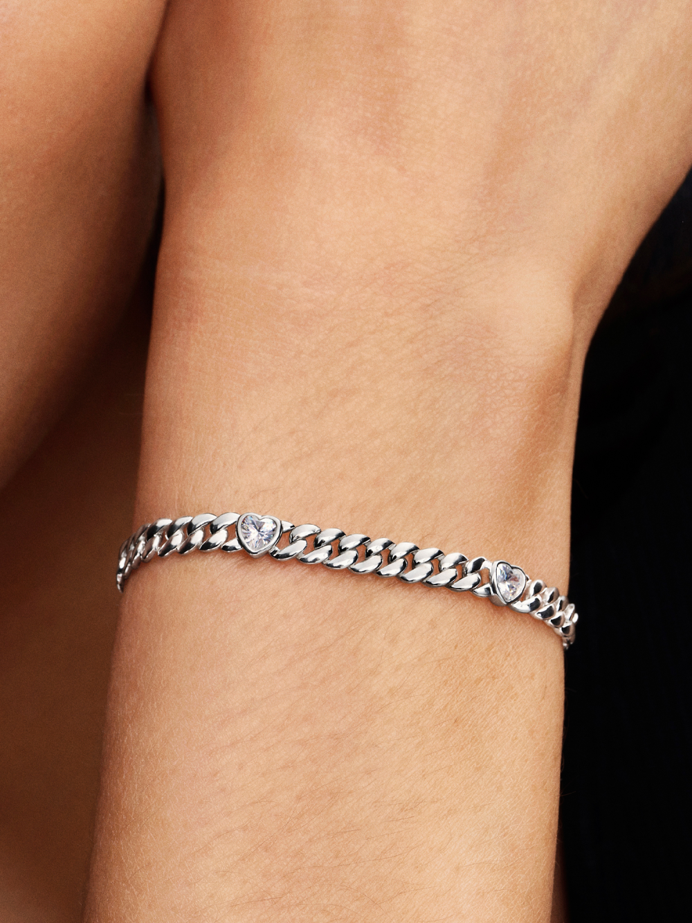 pandora-timeless-594226c01-hartjes-armband-met-cubaanse-zirkonia-schakels-van-zilver