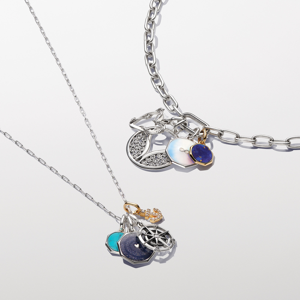 pandora-me-763388c01-gold-plated-medaillon-bedel-met-achthoek-en-blauwe-lapis-graveerbaar