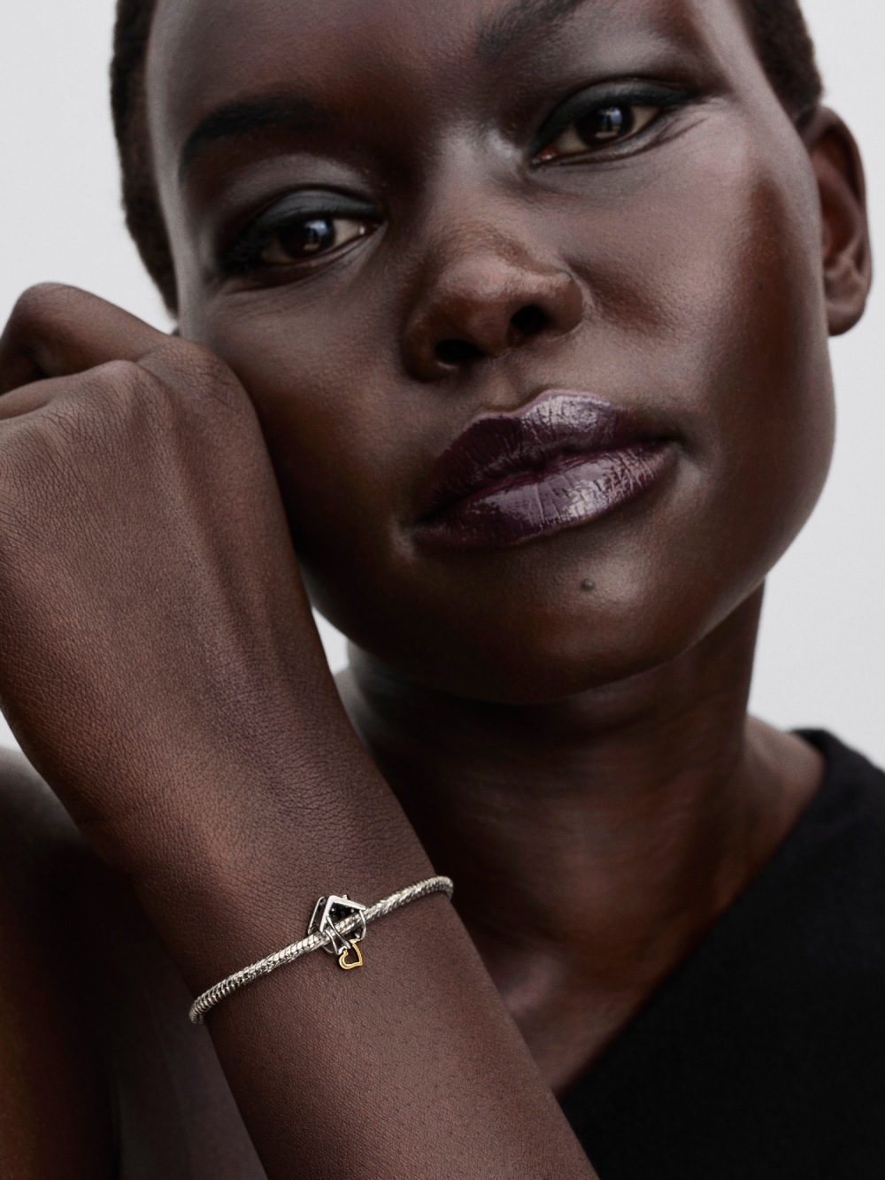 pandora-moments-764145c00-bicolor-bedel-met-huis-hartje-en-tekst-1