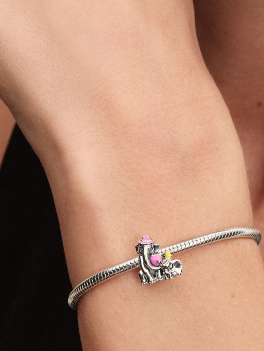 pandora-disney-793751c01-zilveren-bedel-met-dumbo-moeder-en-roze-hartje
