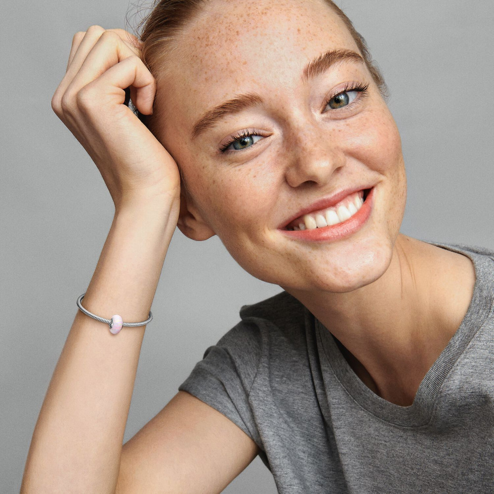 pandora-moments-791691c03-zilveren-bedel-met-roze-synthetische-opaal