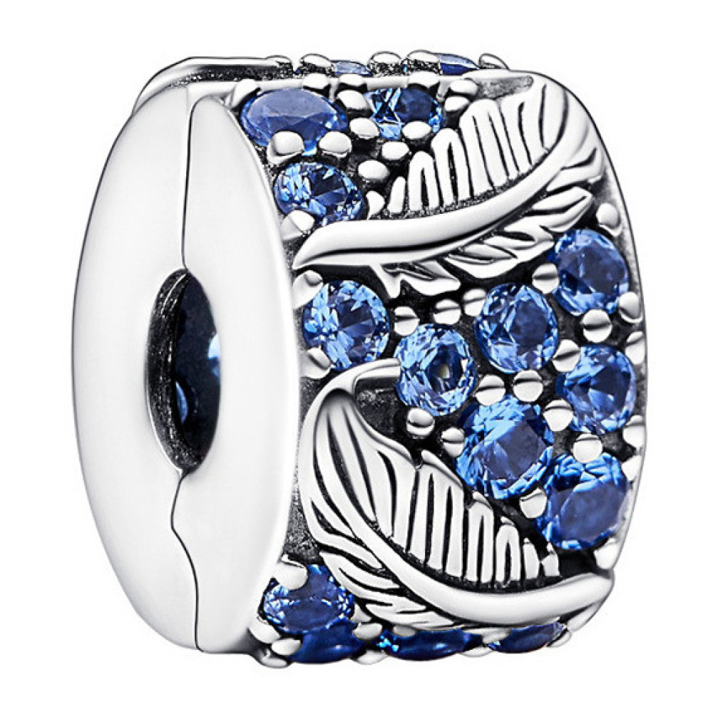 pandora-moments-792552c01-zilveren-clip-bedel-met-veer-en-blauwe-kristallen