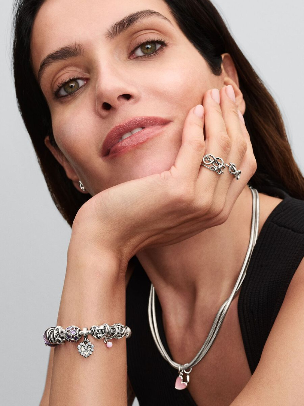 pandora-moments-793768c01-smiley-charm-voor-moeders-van-zilver