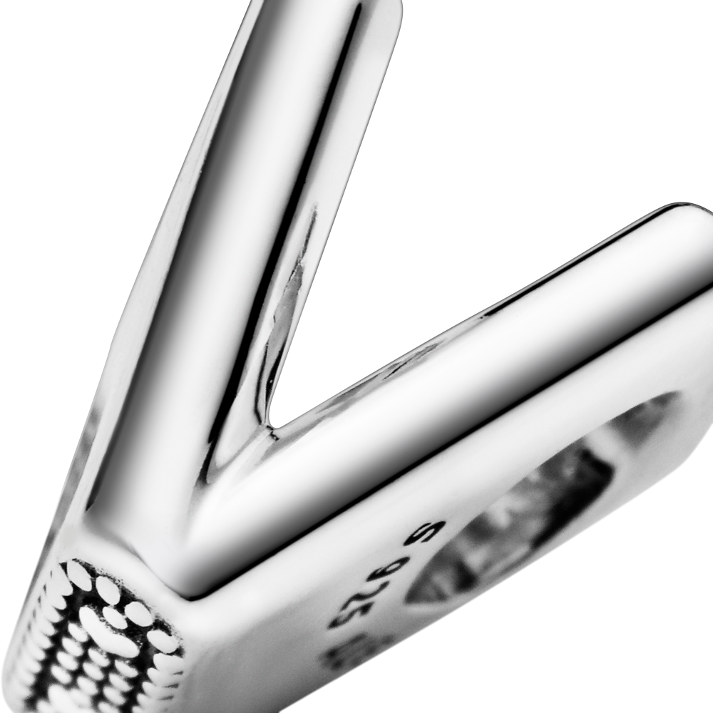 pandora-moments-797476-zilveren-bedel-met-letter-v