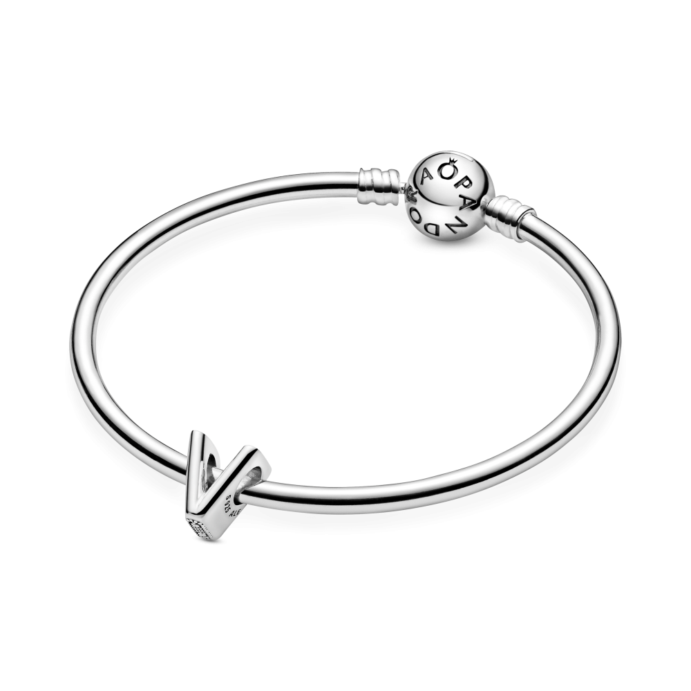 pandora-moments-797476-zilveren-bedel-met-letter-v