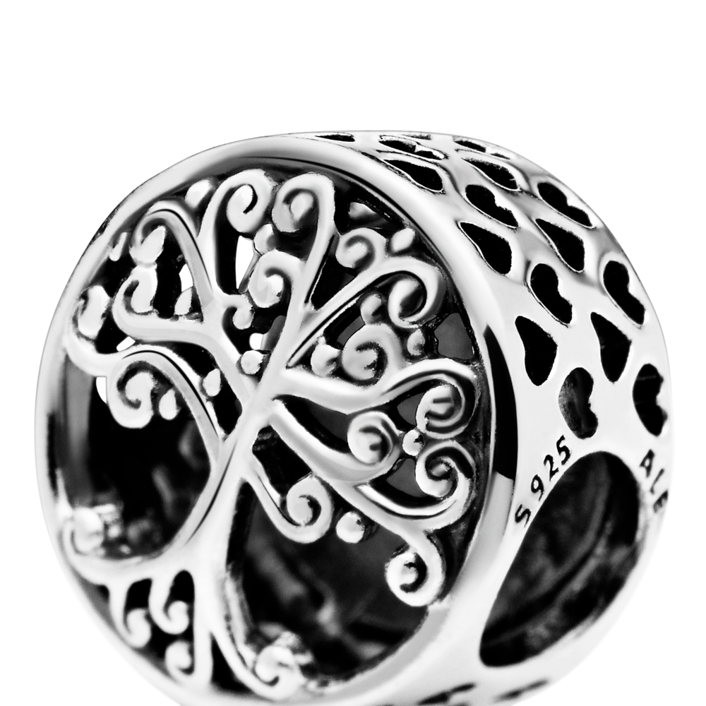 pandora-moments-797590-zilveren-bedel-met-opengewerkte-levensboom