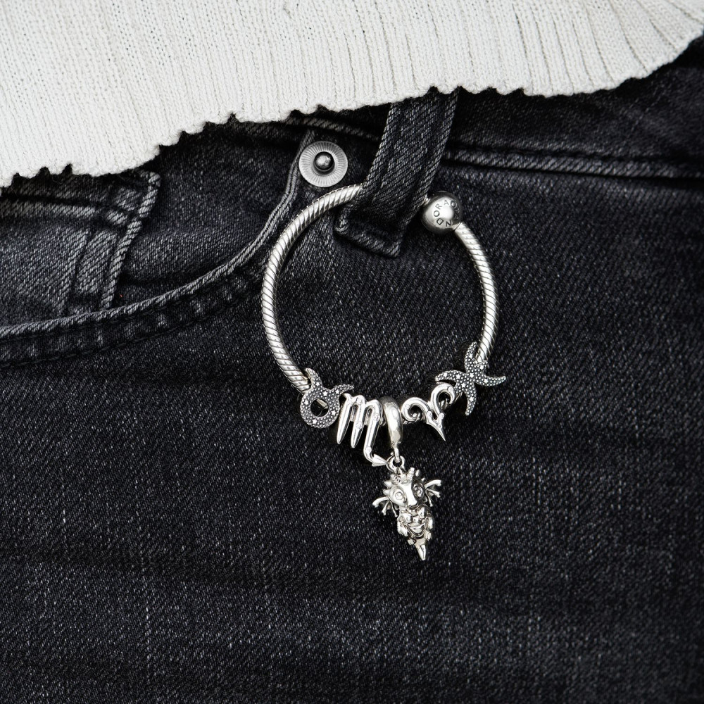 pandora-moments-798417c01-zilveren-bedel-met-sterrenbeeld-maagd