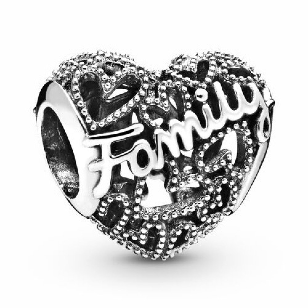 pandora-moments-798571c00-zilveren-hart-bedel-met-family