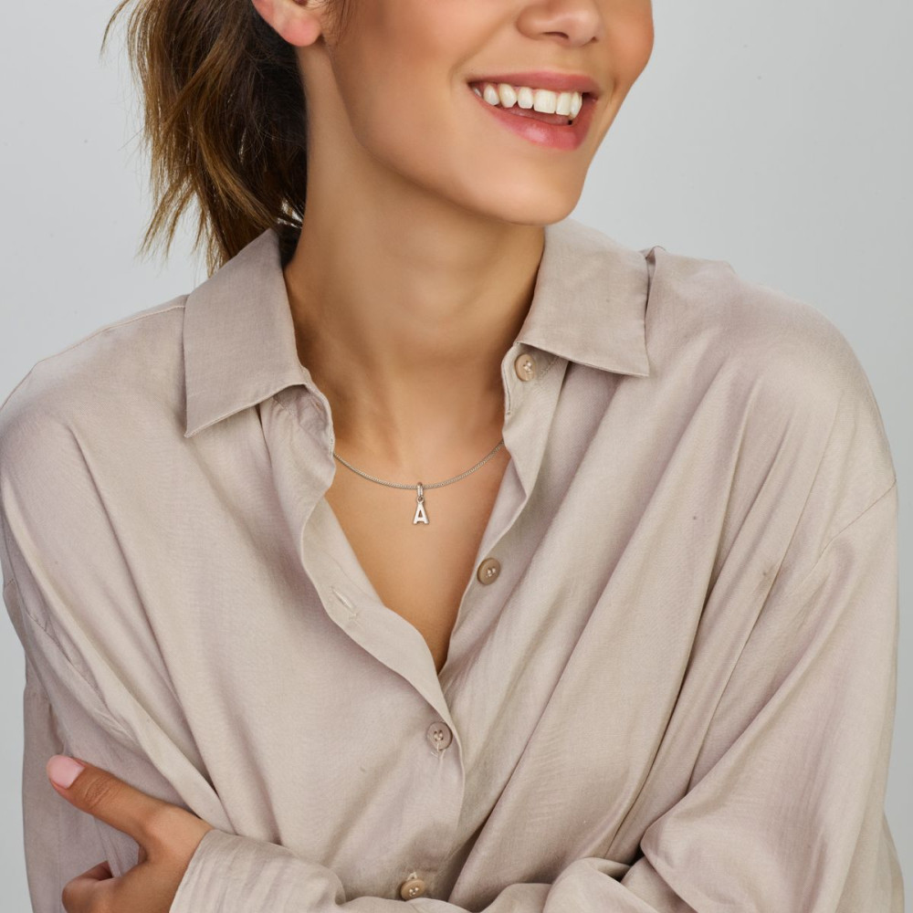 gerhodineerd-zilveren-letter-hanger-9-mm-x-4-mm