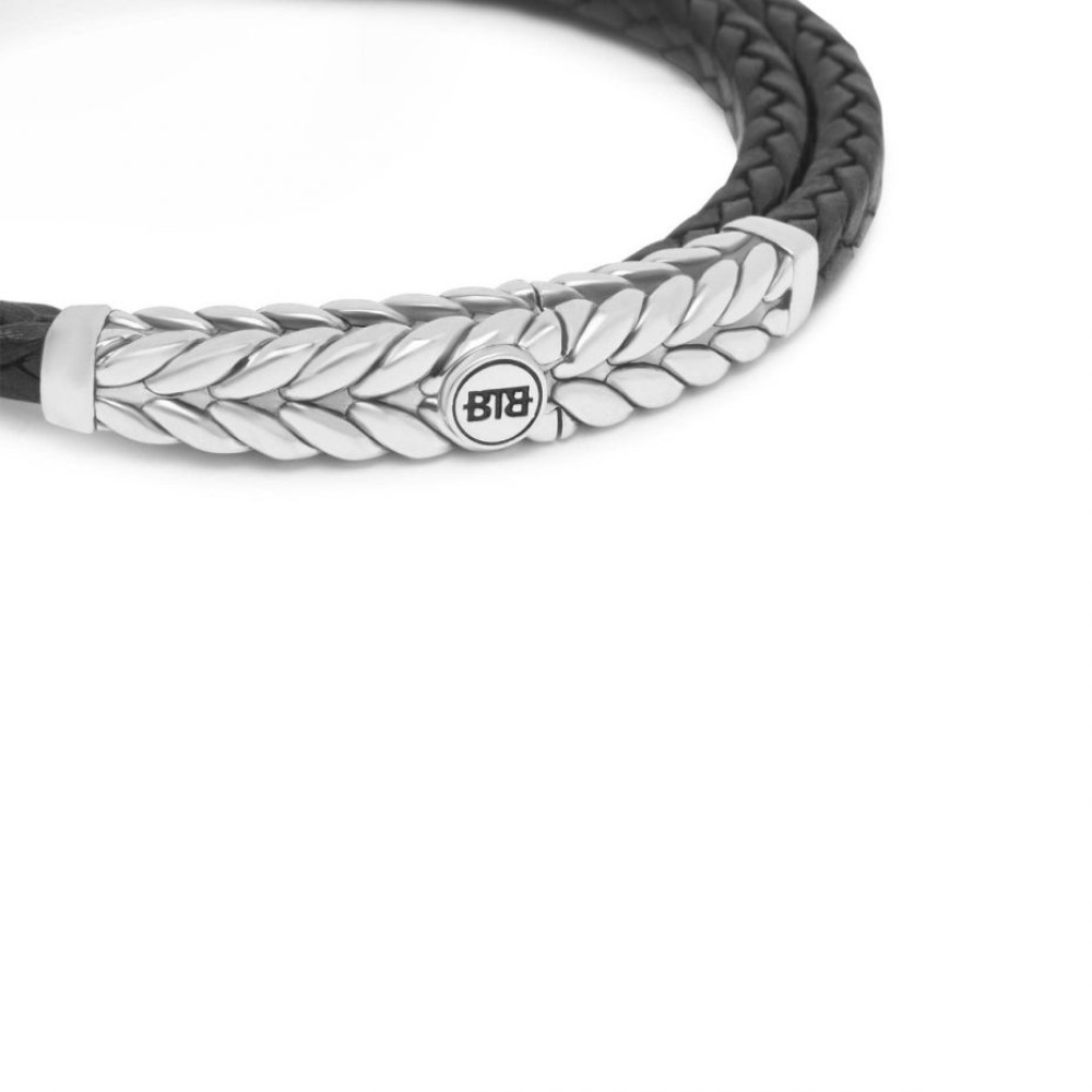 buddha-to-buddha-131-barbara-zwarte-leren-slavenarmband-met-gevlochten-patroon-en-zilverkleurige-elementen