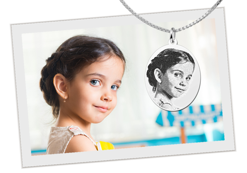 ovale-zilveren-foto-hanger-names4ever-26-mm-x-22-mm
