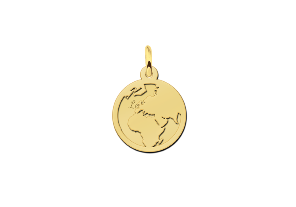 names4ever-ronde-hangers-van-goud-met-tekst-en-wereldkaart-diameter-15-mm