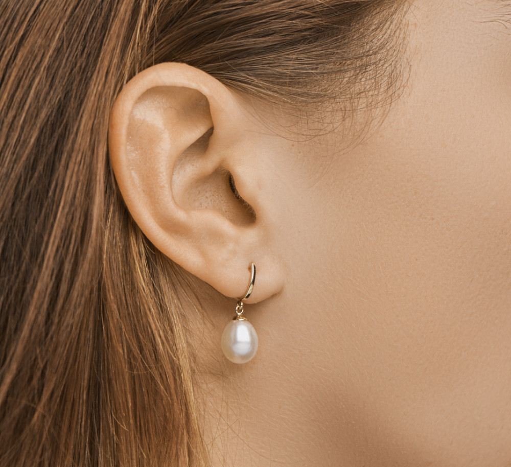 parel-oorbellen-van-goud-met-zoetwaterparel-12-mm-x-8-5-mm