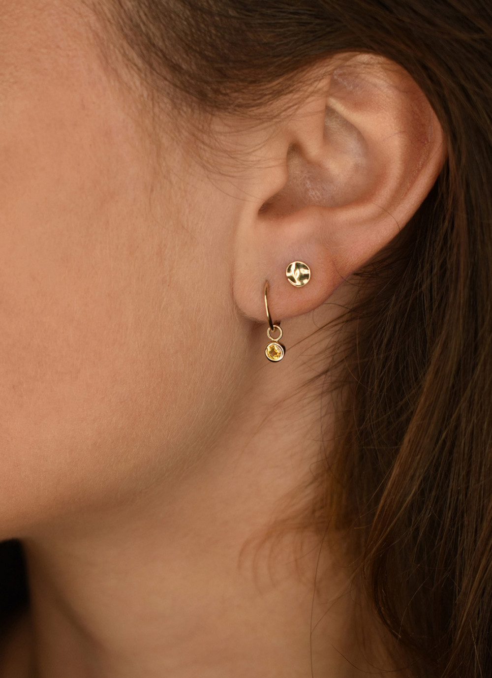 jackie-gold-jke21-105-gehamerde-oorknopjes-14-karaat-goud-ronde-vorm-7-mm-diameter