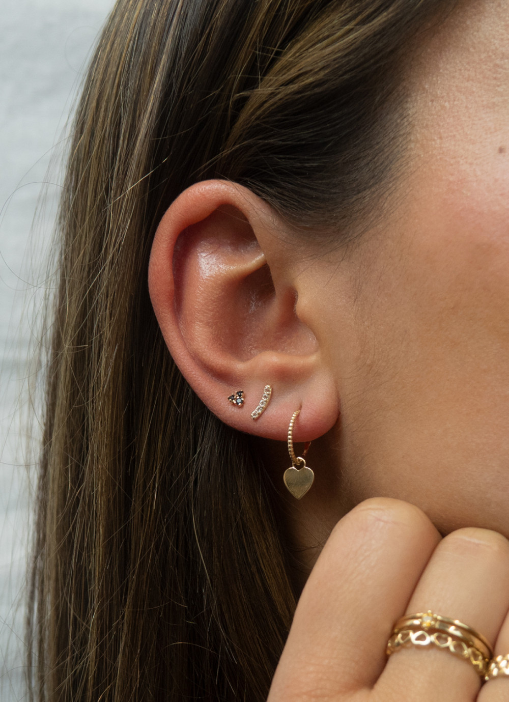 jackie-gold-jke22269-gebogen-oorstekers-14-karaat-goud-transparante-topaas-8-mm-hoog