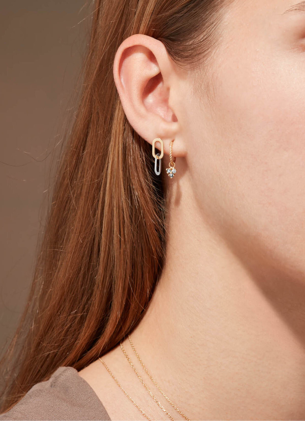 jackie-gold-jke24011-oorringen-met-transparante-topaas-hangers-van-14-karaat-goud-18-mm-hoog