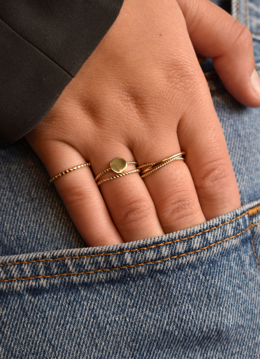 jackie-gold-jkr21-150-crossover-ring-met-3-14-karaat-gouden-banen